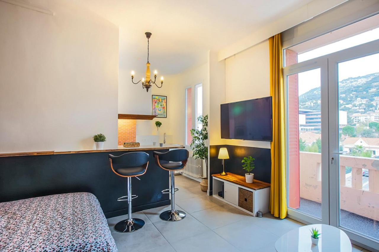 #3 Toulon Centre, Balcon, Lumineux, Stationnement Facile, Tout Confort מראה חיצוני תמונה